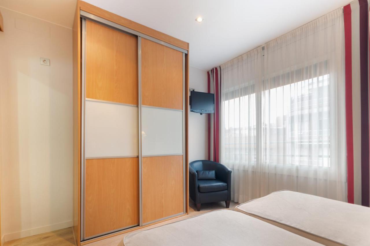 Atica Apartments - By Weflating Barcelona Bagian luar foto