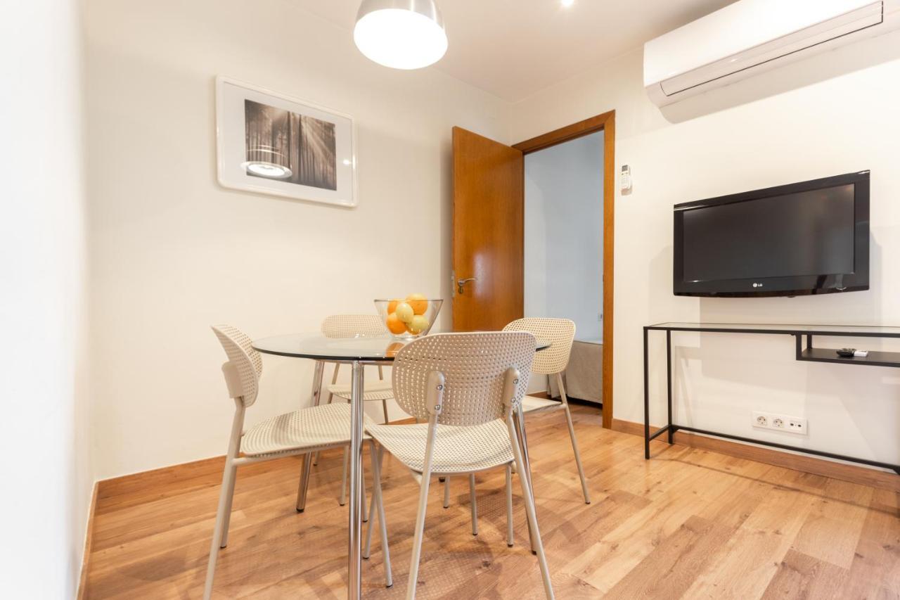 Atica Apartments - By Weflating Barcelona Bagian luar foto